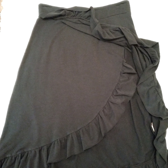 🎁 Free People, Vintage, Hi-Lo, Bohemian, Ruffled, Faux Wrap Skirt in Deep Black - Picture 5 of 12